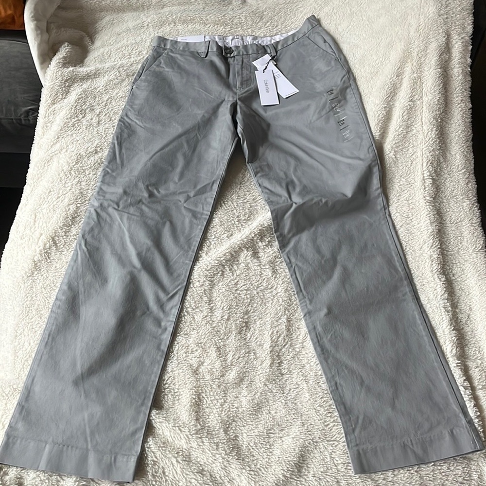 Chino Pants. Calvin Klein. 32x32. Grey